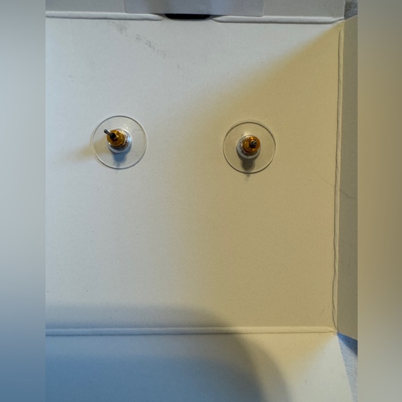 Betsy Johnson Gold & Hematite Tone Pave Crystal Skeleton King Stud Earrings/ NIB - Picture 4 of 7